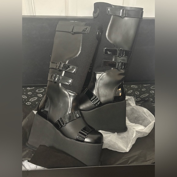 Killstar Shoes - NIB Killstar Hazel Platform Boots